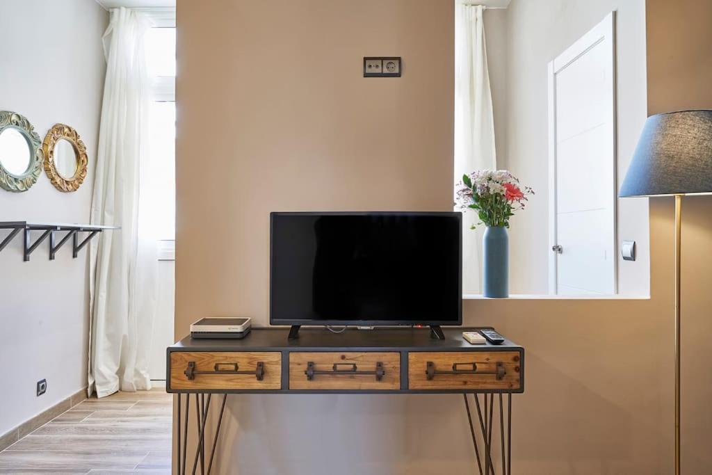 Bebarceloner Sants Apartments - 2 Bedrooms Exterior photo