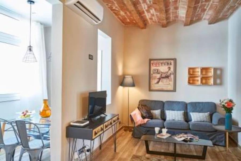 Bebarceloner Sants Apartments - 2 Bedrooms Exterior photo
